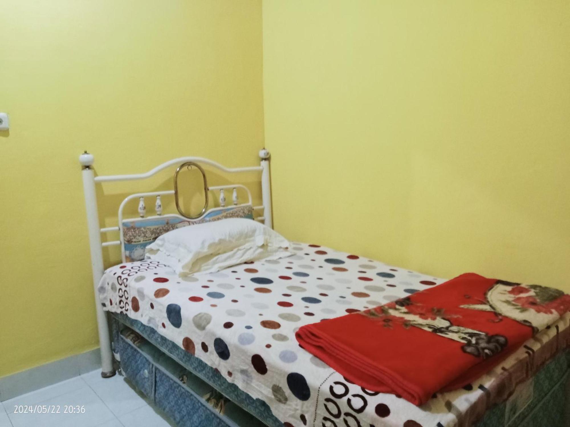 Petra Homestay Bangka Leda Ruteng Exterior foto